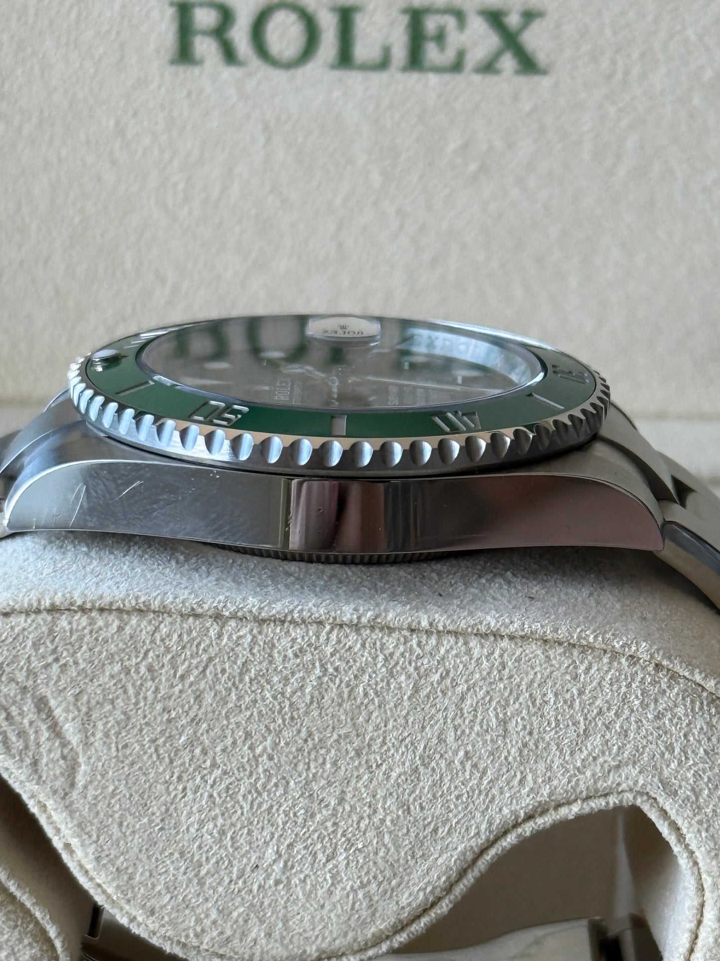 2017 Rolex Submariner Date Green "Hulk" 40mm 116610LV