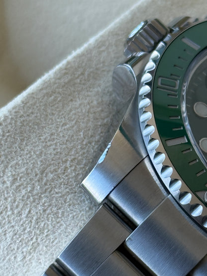 2017 Rolex Submariner Date Green "Hulk" 40mm 116610LV