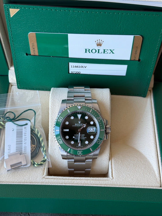 2017 Rolex Submariner Date Green "Hulk" 40mm 116610LV