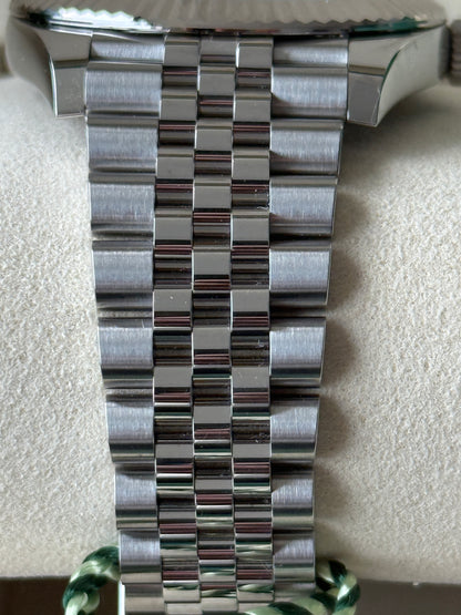 2025 Rolex Datejust 41mm White Roman